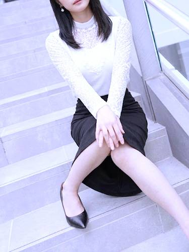スレンダーで巨乳Fの若妻 あかり5