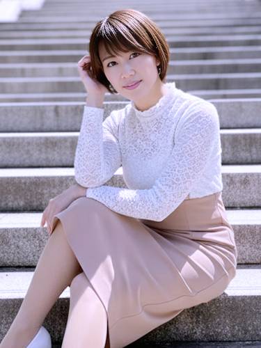 高身長スレンダーな美魔女 樹里1