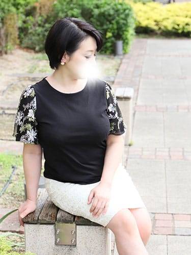 AV女優 爆乳グラマーな熟女 柏木舞子2
