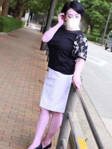 AV女優 爆乳グラマーな熟女 柏木舞子1