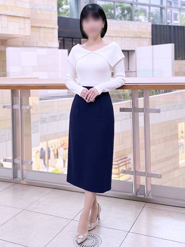 小柄で鼻筋の通った美人妻 天音4