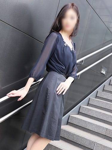 清楚 高身長の美熟女 彩羽1